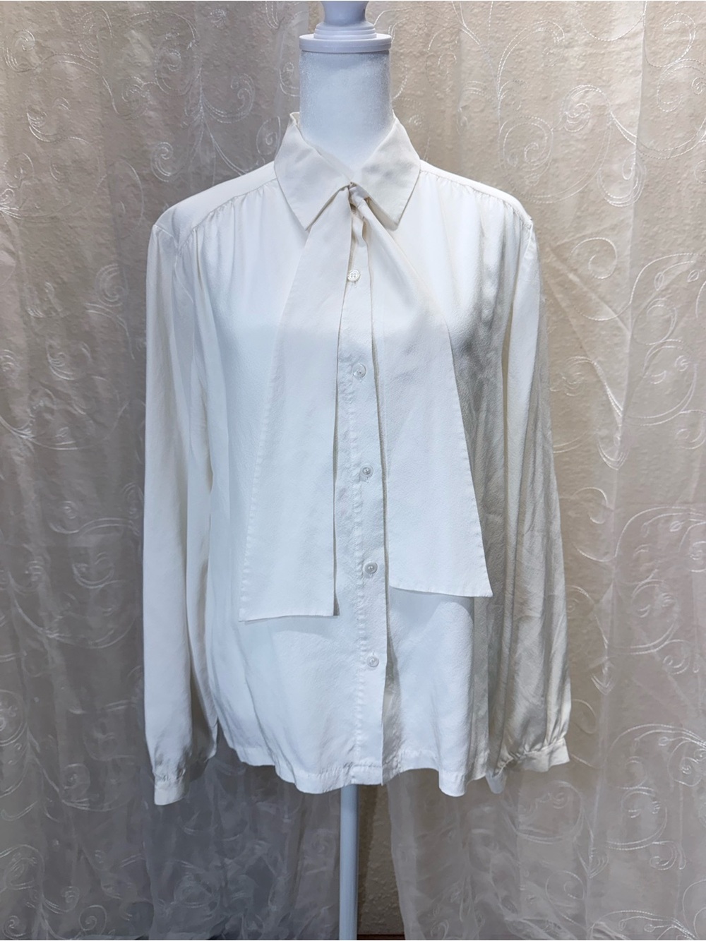 Josephine Chaus White Button-Down Tie-Neck Blouse 100% Silk